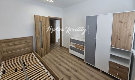 Prenájom 3 izbového bytu Trenčín, Sihoť-Švermova+PARKOVISKO - Fotografia 2