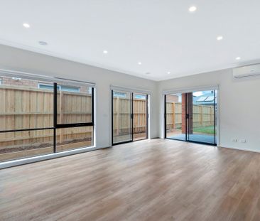 Stylish Family Home in the Heart of Leopold - Photo 5