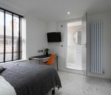 1 bedroom in a house share to rent - Photo 6