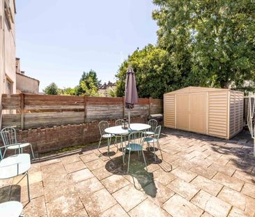 Double Loft Room- WALK TO CITY- Sociable House - Photo 6