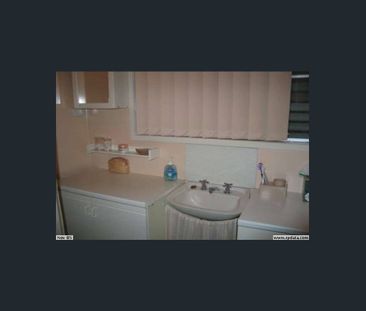 Comfortable 3 Bedroom Home. - Photo 4