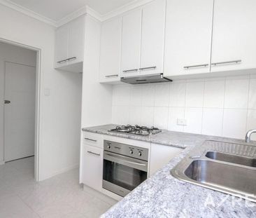 Stylish & Private 1-Bedroom unit in the Heart of Murrumbeena - Photo 5