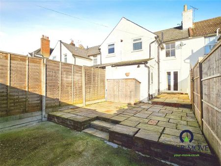 2 bedroom terraced house to rent - Photo 4