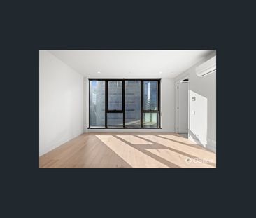 Showpiece in Paragon Tower. - Photo 1