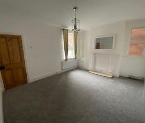 3 bedroom end of terrace house to rent - Photo 1