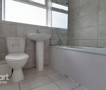 4 bedroom terraced house to rent - Photo 6