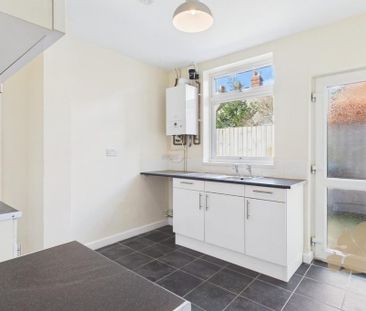 3 bedroom end of terrace house to rent - Photo 5