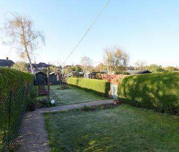 3 bedroom semi-detached house to rent - Photo 2