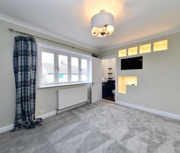 3 bedroom semi-detached house to rent - Photo 6