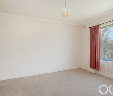 Open the Door To Stylish Townhouse Living in a Prime Adelaide Location - Photo 5