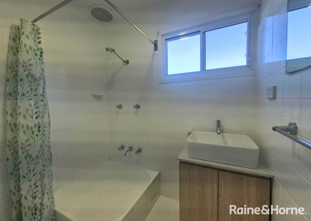 Convenient Living on the Princes Highway - Photo 5