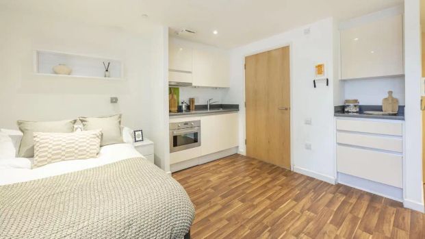 Premium Upper Floor - Photo 1