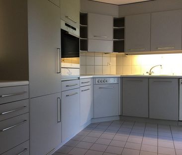 Sonnige 4.5-Zimmerwohnung im Parterre wartet auf Sie! - Foto 1