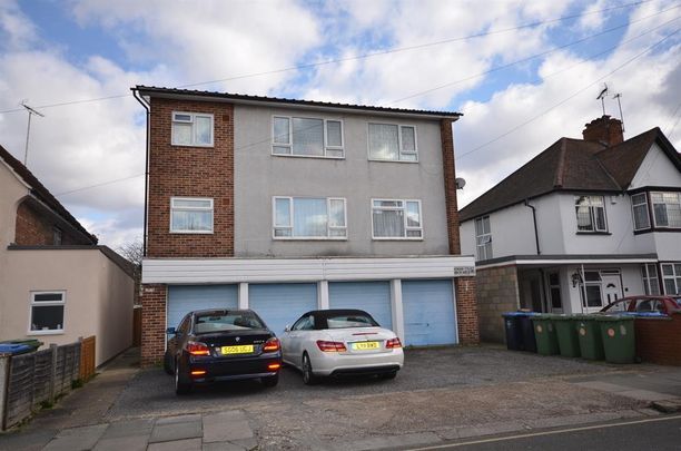 2 bedroom flat to rent - Photo 1