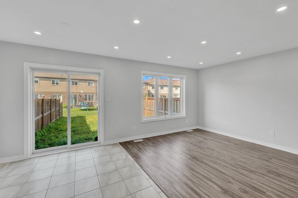 For Lease - 100 Monarch Street, Welland, Ontario - Photo 1