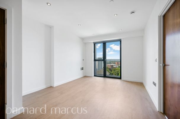 Sutton Court Road, Sutton - Photo 1