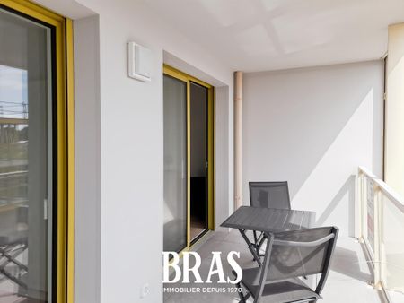 Location Appartement 2 pièces Meublé 44m² VANNES 56000 - Photo 2