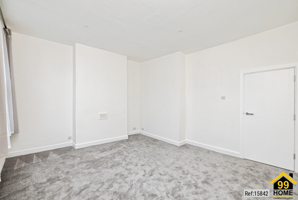 2 bedroom maisonette to rent - Photo 1