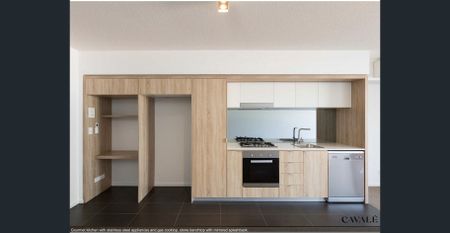 SPACIOUS 1 BED + STUDY IN SOUGHT AFTER LOCATION - Photo 4