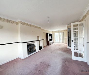 4 bedroom detached house to rent - Photo 2