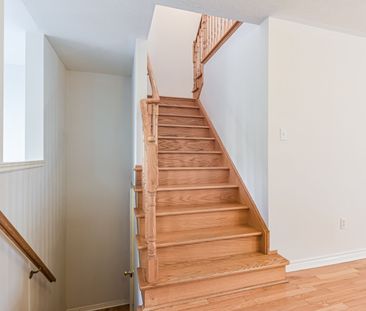 For Lease - 45 Waterton Crescent, Richmond Hill, Ontario - Photo 4