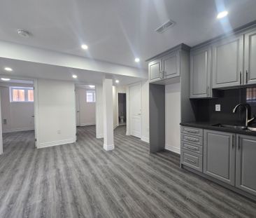 For Lease - 200 Miyako Court, Oshawa, Ontario - Photo 2