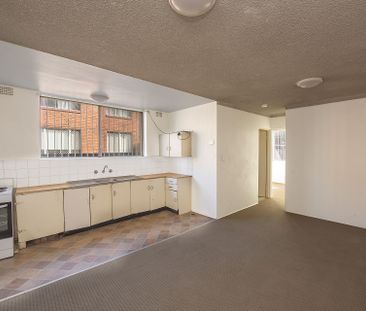 Walk to station! - Photo 2