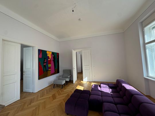Wohnen mit Charm! Sanierter Altbau in Top-Lage - Photo 1