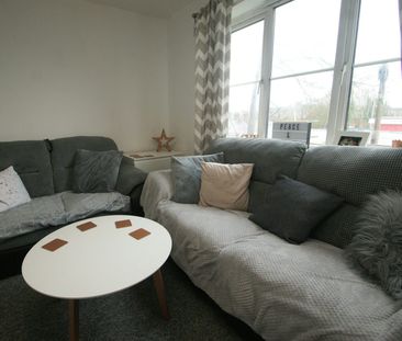 Flat to rent on - Photo 6