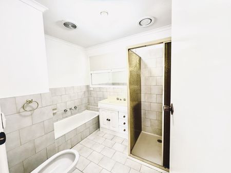 20 Rosemar Circuit, Viewbank - Photo 4