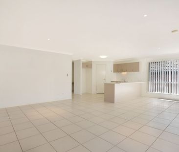 NEAT 3 BEDROOM HOME! - Photo 2