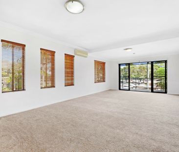 * Walk To Waterfront - Photo 1