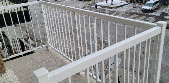 Beau 4 1/2 pour le 1er août, ROSEMONT. chauffage ,eau chaude inclus. - Photo 2