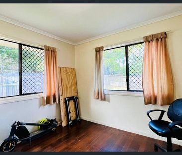 Charming Family Home in a Convenient Location - Photo 6