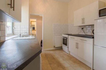 1 Bedroom - Photo 4