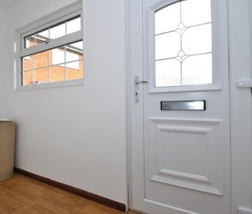 3 bedroom end of terrace house to rent - Photo 5