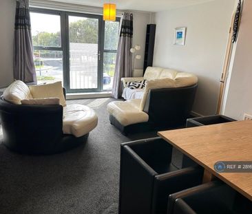 2 bedroom flat to rent - Photo 1