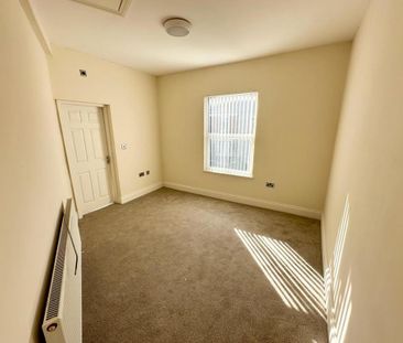 3 bedroom apartment to rent - Photo 3