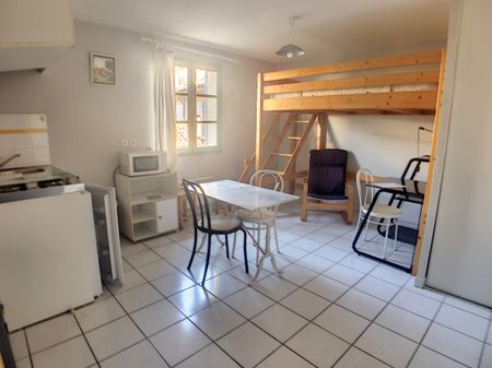 Studio 20 M² en intra- muros proche porte Saint Lazare, - Photo 5