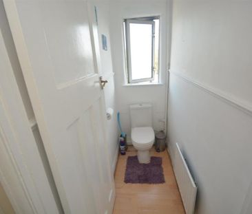 2 bedroom maisonette to rent - Photo 2