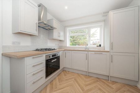 3 bedroom detached house to rent - Photo 5