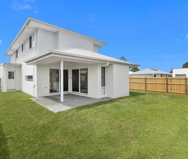 Modern Coastal Living in the Heart of Beachmere! - Photo 3