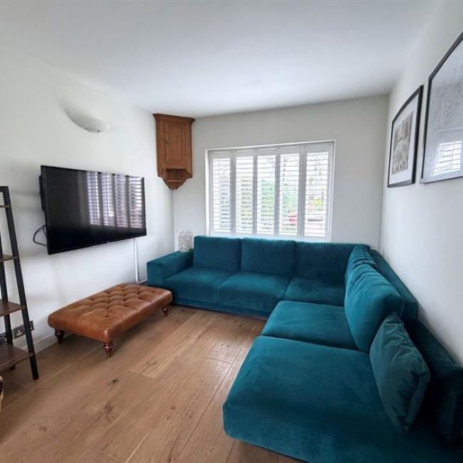 3 Bedroom Semi Detached Available Arranging tenancy - Photo 1