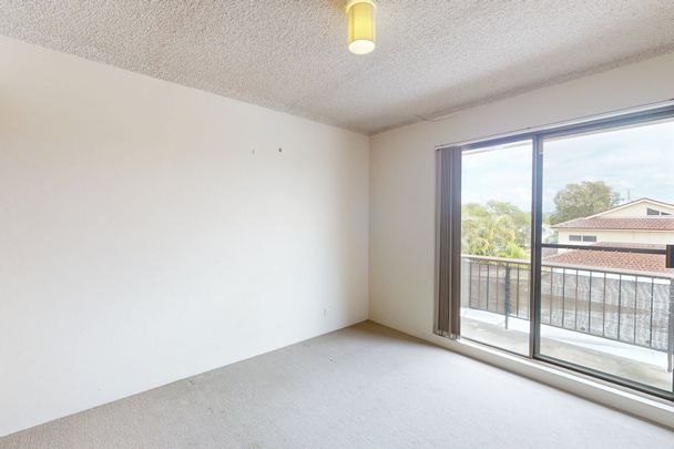 2/77 Cleary Street, Hamilton NSW 2303 - Photo 1