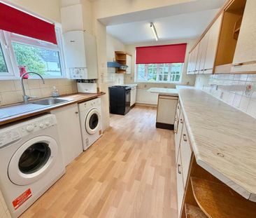 3 bedroom semi-detached house to rent - Photo 4