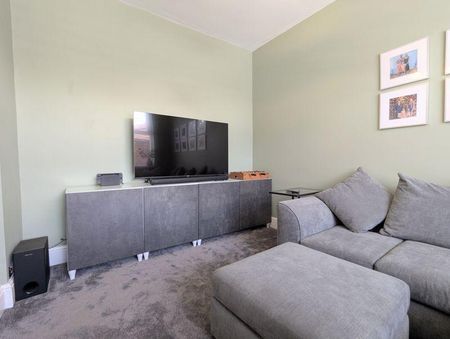 5 bedroom detached house to rent - Photo 5