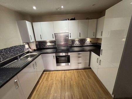 2 bedroom flat to rent - Photo 5