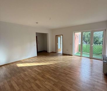 Schöne Zweiraumwohnung mit Balkon und großem Wohnzimmer - Foto 1