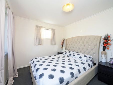 35 Lowry Street, Slacks Creek QLD 4127 - House For Rent - $600 | Domain - Photo 5