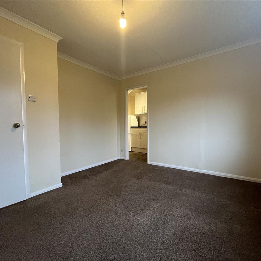 Challacombe, Furzton, Milton Keynes, MK4 - Photo 1